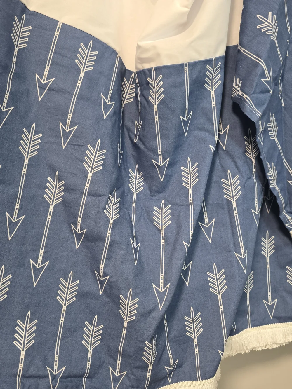 NWOT Navy Arrow Print Crib/Toddler Bed Skirt - Home Accents Bedding